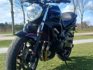 04. Motoren Yamaha fz6 600cc naked bike